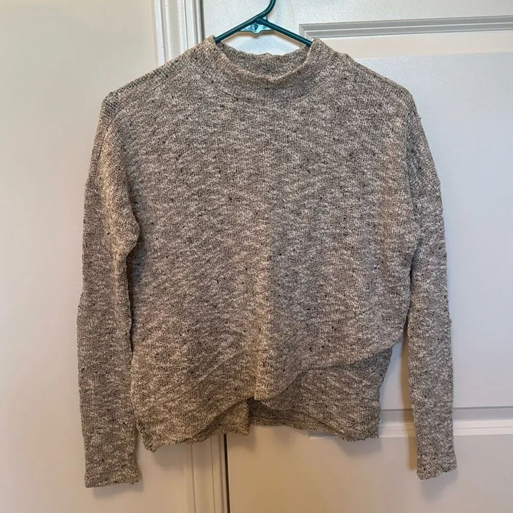 American Eagle Sweater